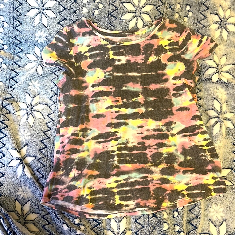 Dark gray with neon tye dyed short sleeved shirt.